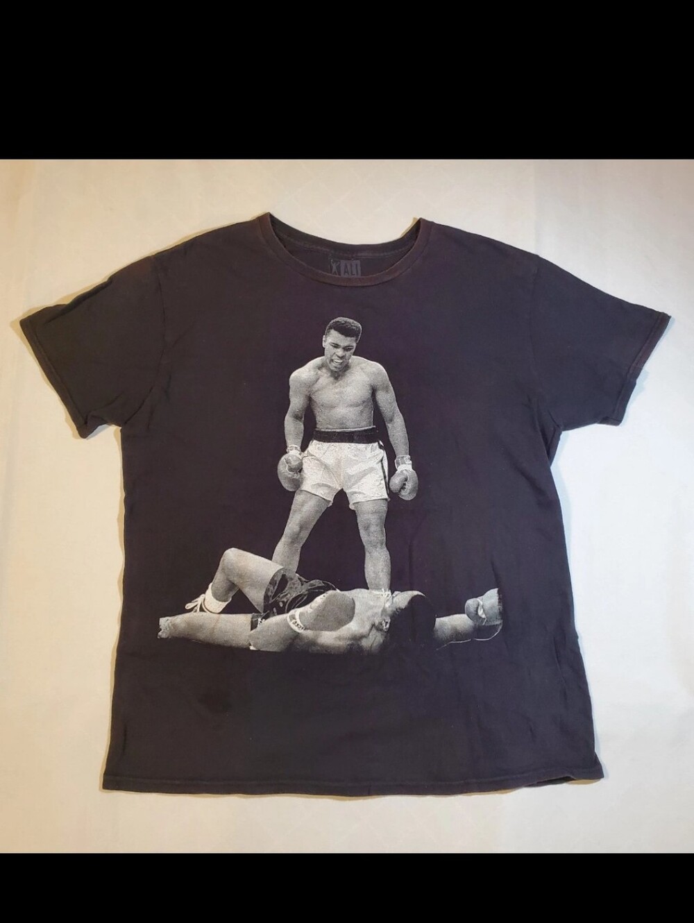 Muhammad Ali vs Sonny Liston T-Shirt 2016 Official Graphic Tee Boxing Mens M